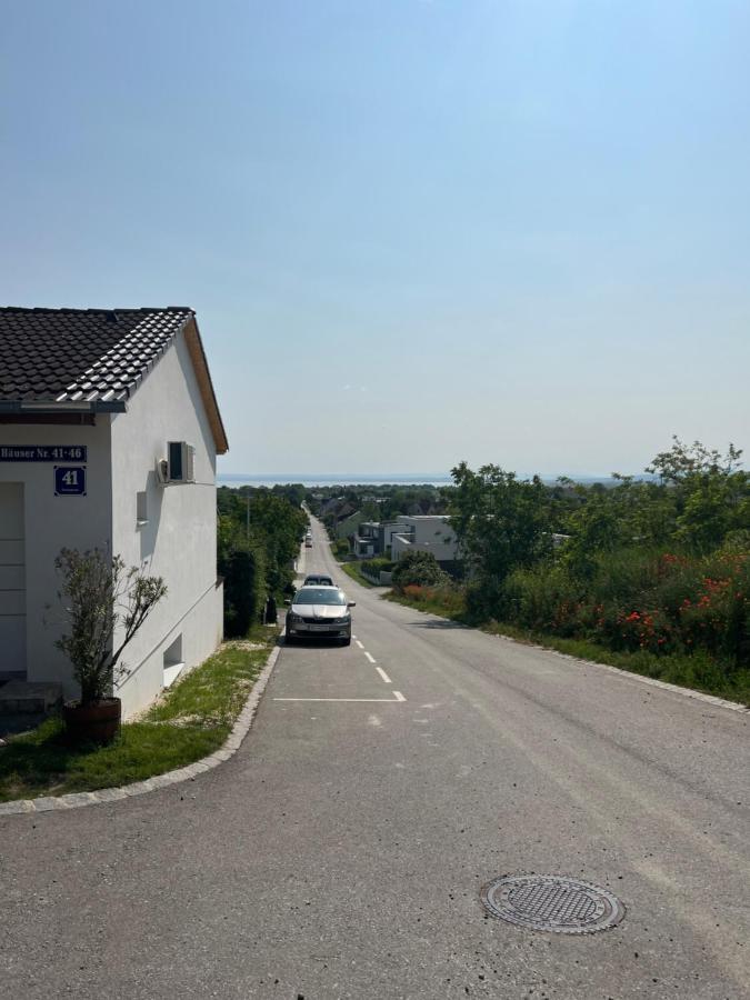 Haus Karner Villa Нойзидл ам Зее Екстериор снимка